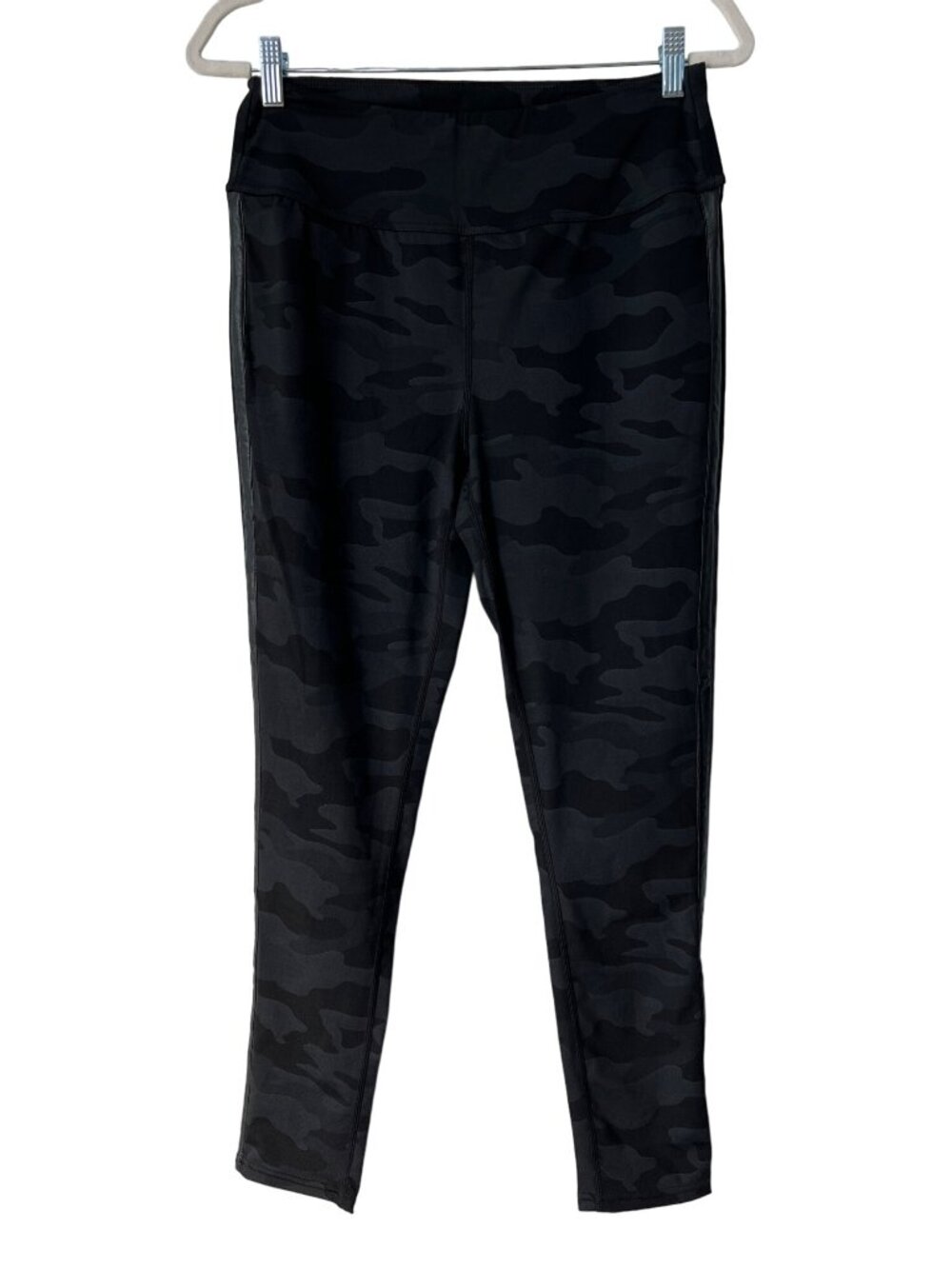 White Birch Camouflage Leggings Size L Womens Athleisure Wear High Waist Inseam
